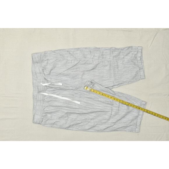 Lane Bryant Plus Size 26/28 Gray Stripe Linen Blend Pull On Capri Drawstring NEW - Picture 2 of 8